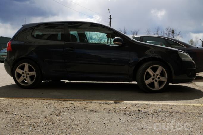 Volkswagen Golf 5 generation Hatchback 5-doors