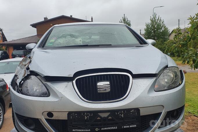 SEAT Leon 2 generation Hatchback 5-doors