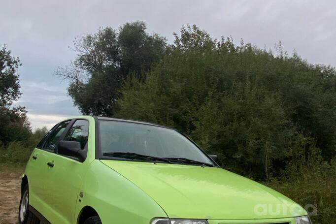 SEAT Ibiza 2 generation Hatchback 5-doors