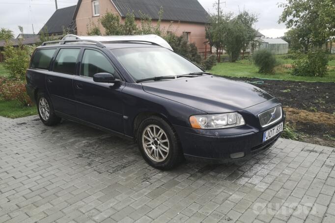 Volvo V70 2 generation wagon