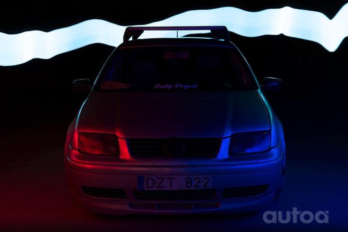 Volkswagen Jetta 4 generation Sedan