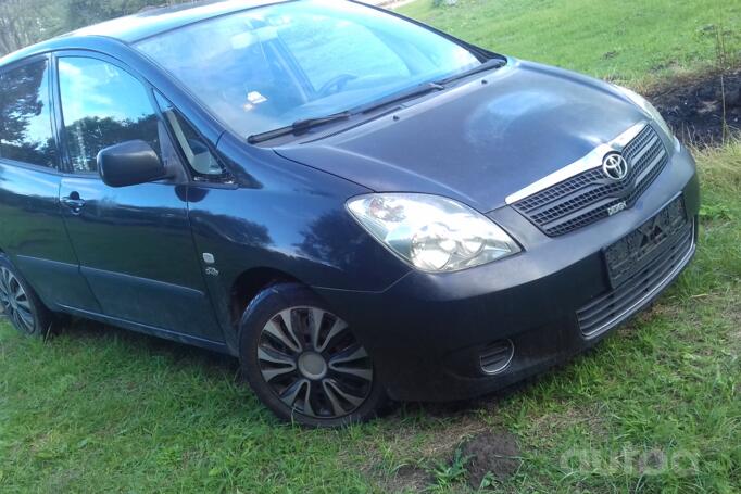 Toyota Corolla Verso 1 generation Minivan