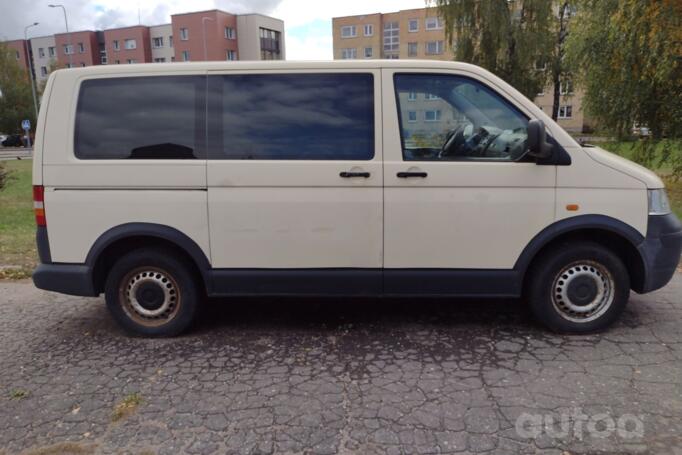 Volkswagen Transporter T5 Minivan 4-doors