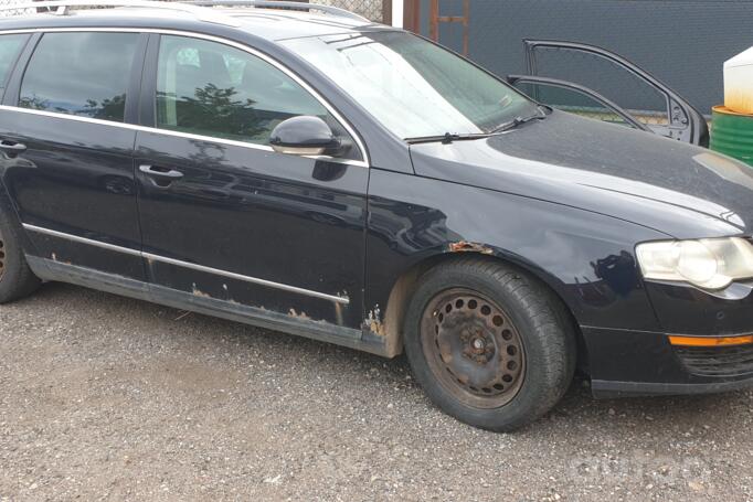 Volkswagen Passat B6 wagon 5-doors