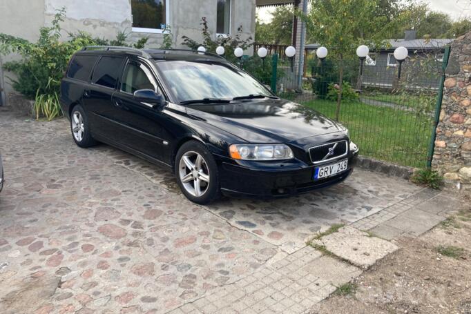 Volvo V70 2 generation wagon