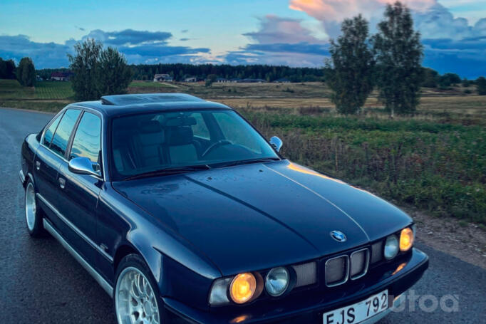BMW 5 Series E34 Sedan