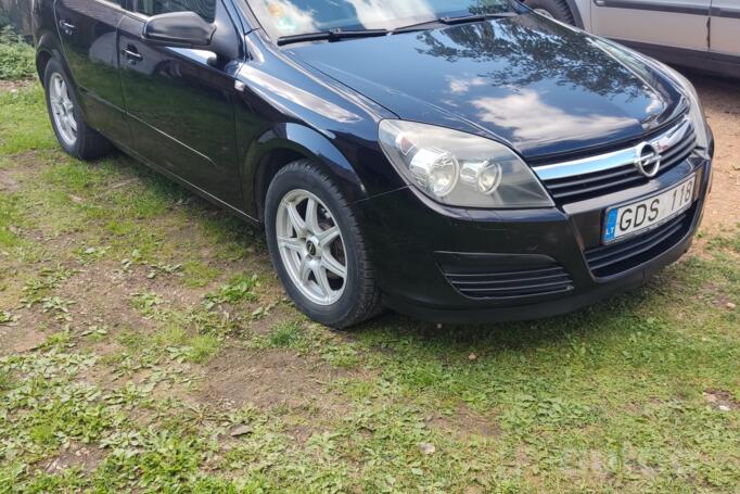 Opel Astra H Hatchback