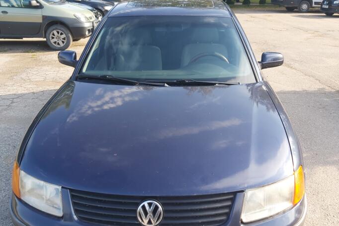 Volkswagen Passat B5 Sedan 4-doors