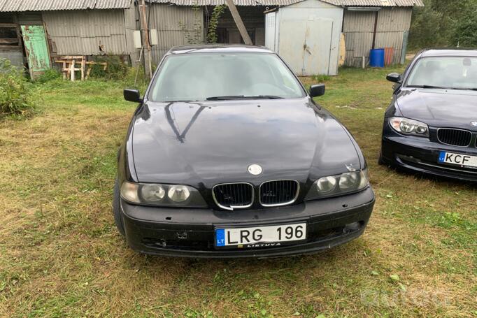 BMW 5 Series E39 Sedan 4-doors
