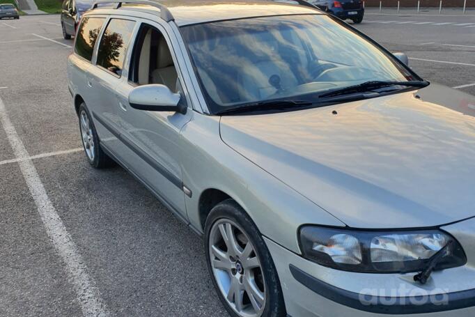 Volvo V70 2 generation wagon