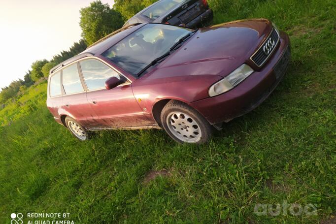 Audi A4 B5 Avant wagon 5-doors