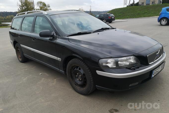 Volvo V70 2 generation wagon