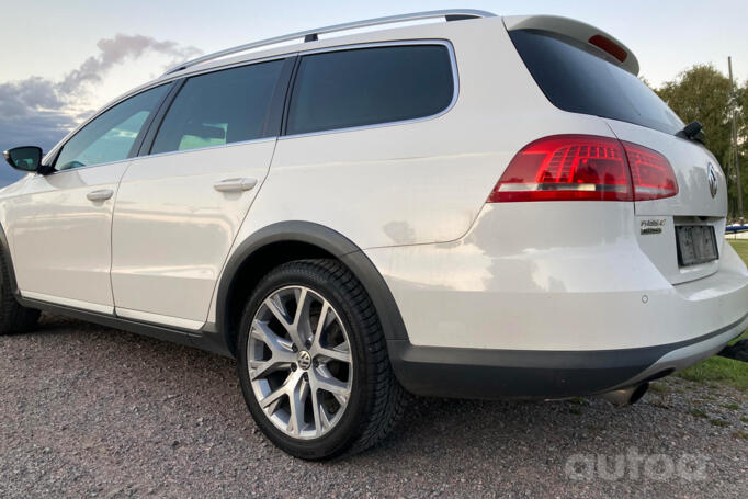 Volkswagen Passat B7 Variant Alltrack wagon 5-doors