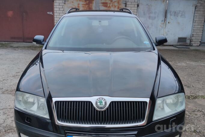 Skoda Octavia 2 generation Combi wagon 5-doors