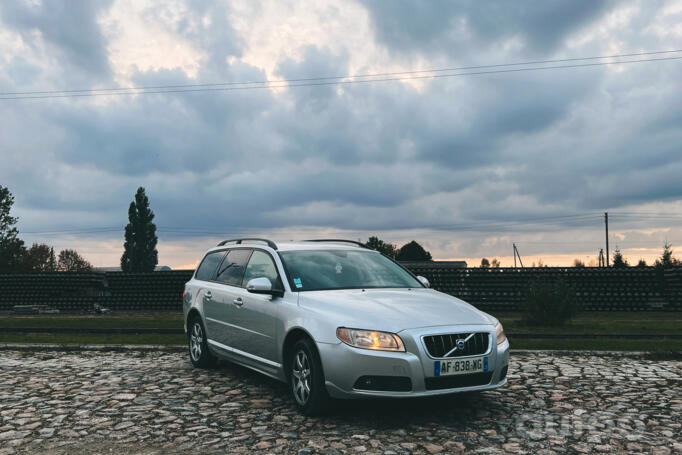 Volvo V70 3 generation wagon