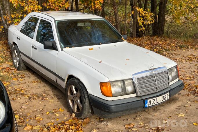 Mercedes-Benz W124 1 generation