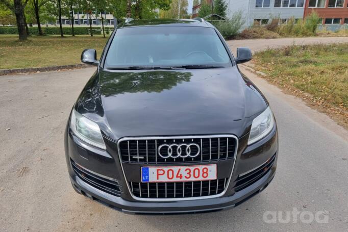 Audi Q7 4L Crossover