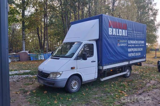 Mercedes-Benz Sprinter First generation