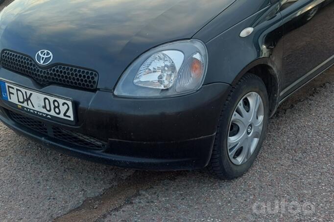 Toyota Yaris 1 generation