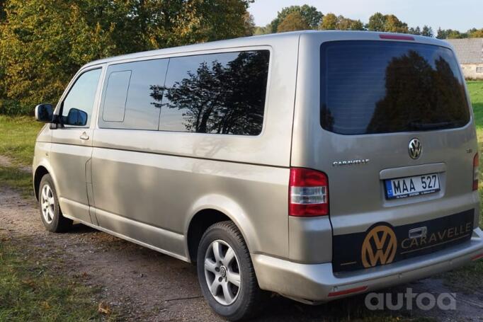 Volkswagen Caravelle T5 Minivan