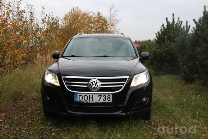 Volkswagen Tiguan 1 generation Crossover