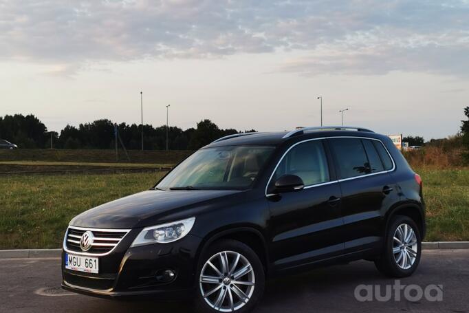 Volkswagen Tiguan 1 generation Crossover