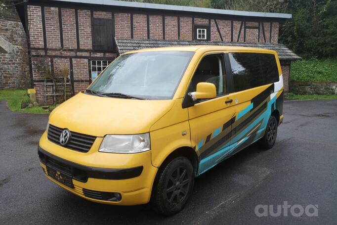 Volkswagen Transporter T5 Minivan 4-doors