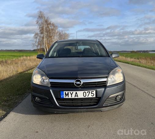 Opel Astra H Hatchback