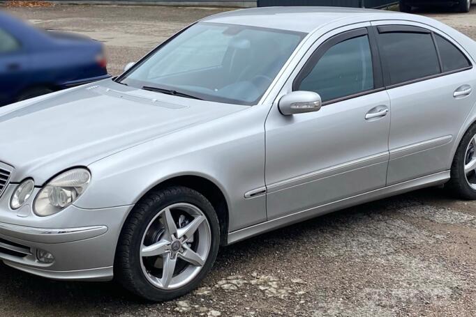 Mercedes-Benz E-Class W211 Sedan