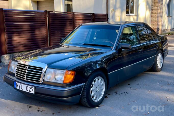 Mercedes-Benz W124 1 generation