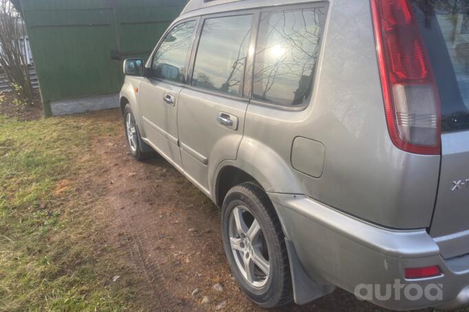 Nissan X-Trail T30 Crossover