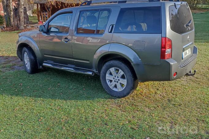 Nissan Pathfinder R51 SUV