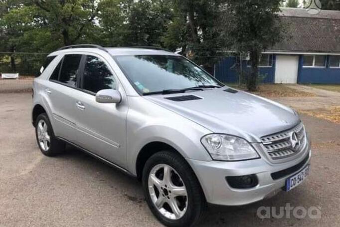 Mercedes-Benz M-Class W164 Crossover 5-doors