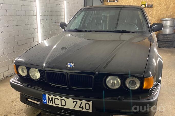 BMW 7 Series E32 Sedan