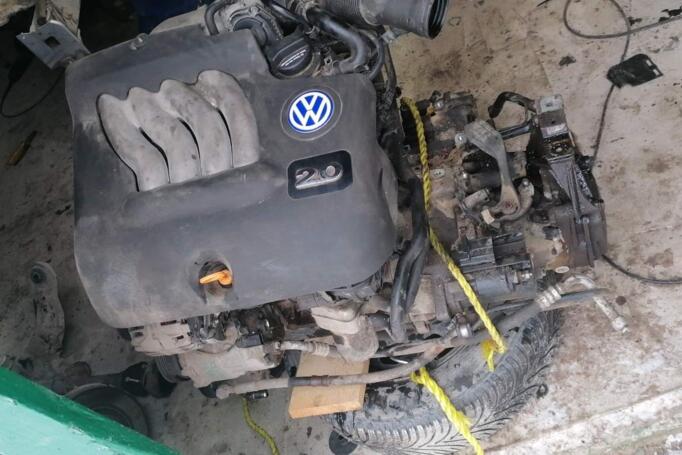 Volkswagen Bora 1 generation Sedan