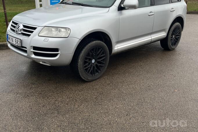 Volkswagen Touareg 1 generation Crossover