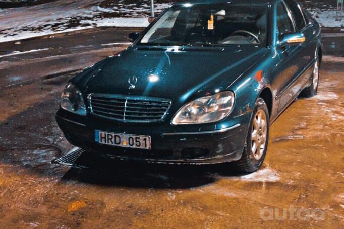 Mercedes-Benz S-Class W220 Sedan