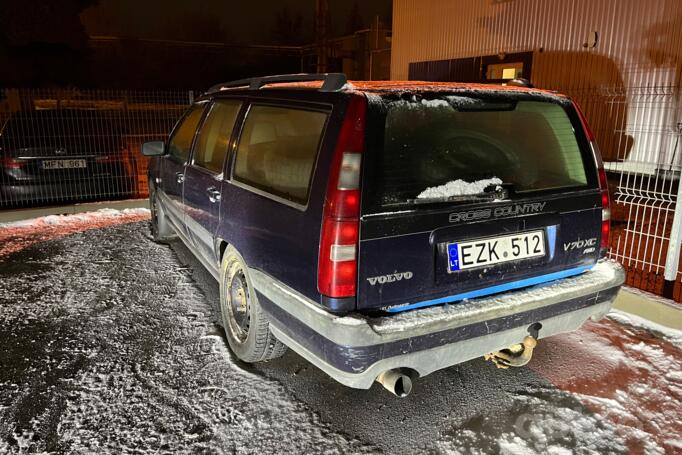 Volvo XC70 1 generation wagon