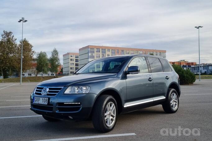 Volkswagen Touareg 1 generation Crossover