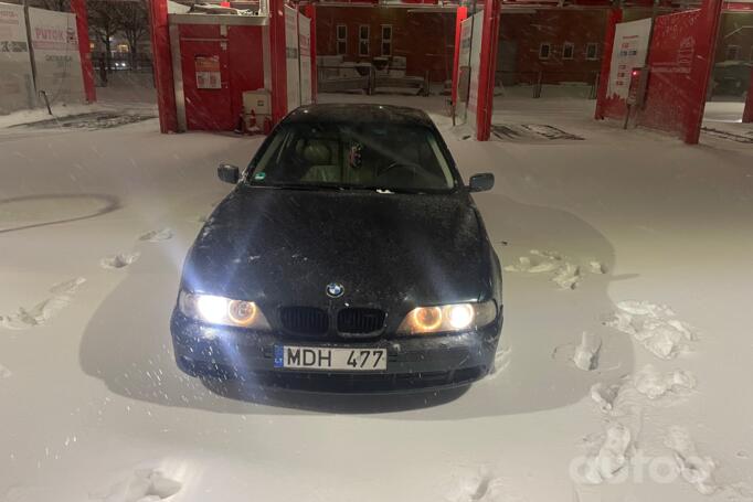 BMW 5 Series E39 Sedan 4-doors