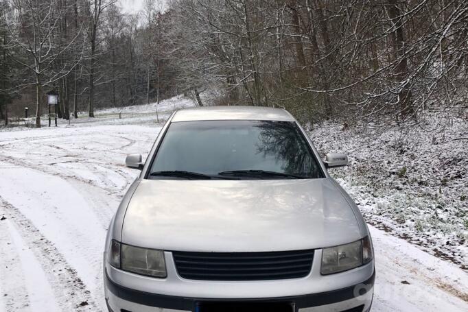 Volkswagen Passat B5 Sedan 4-doors