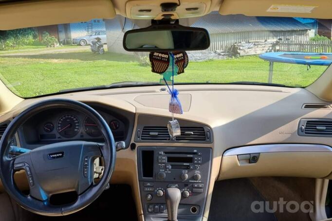 Volvo V70 2 generation R wagon 5-doors