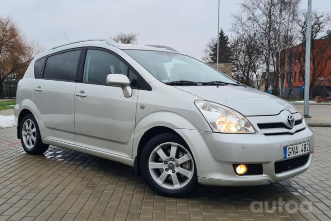 Toyota Corolla Verso 1 generation [restyling] -2 generation