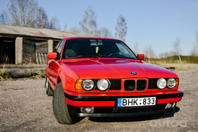 BMW 5 Series E34 Sedan