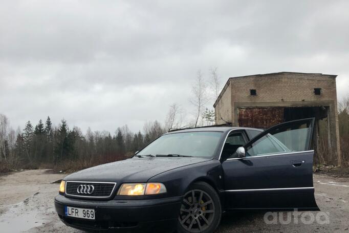 Audi A8 D2/4D Sedan 4-doors
