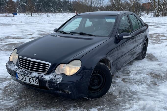 Mercedes-Benz C-Class W203/S203/CL203 Sedan