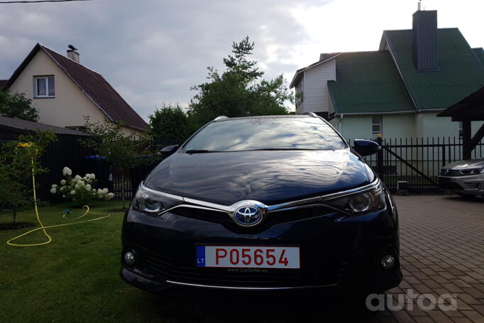 Toyota Auris 2 generation [restyling]
