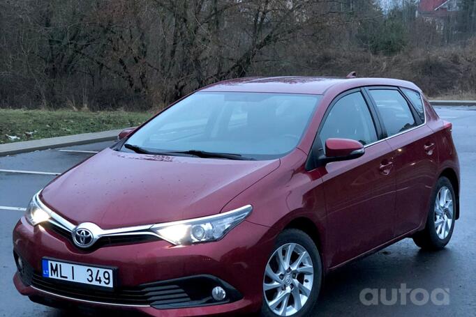 Toyota Auris 2 generation [restyling]