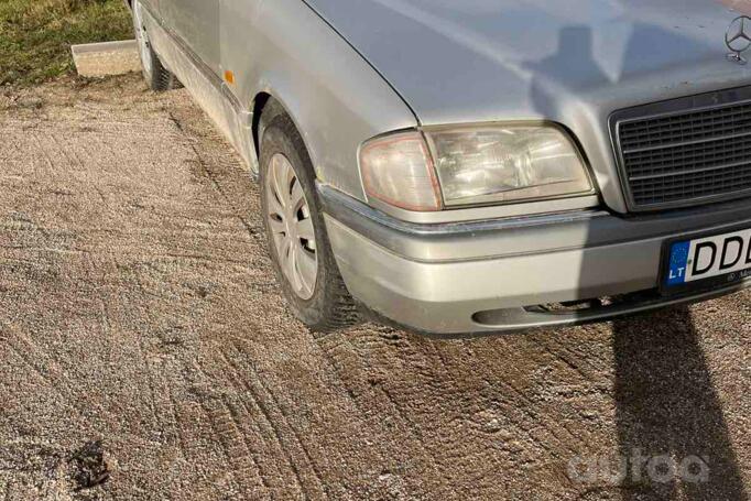 Mercedes-Benz C-Class W202/S202 Sedan