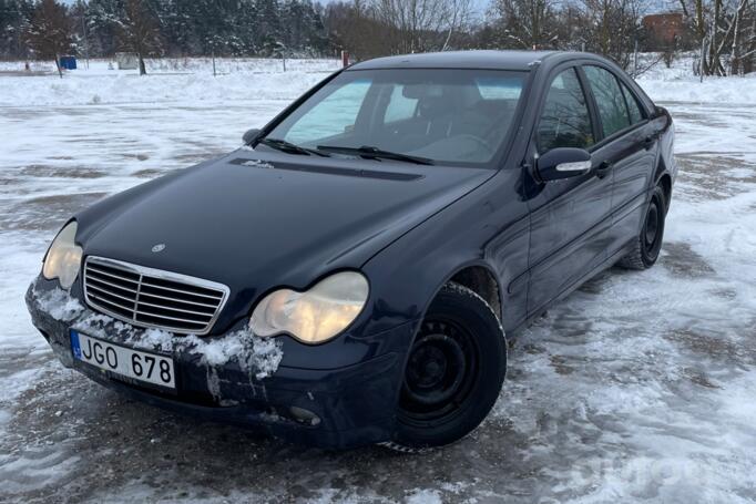 Mercedes-Benz C-Class W203/S203/CL203 Sedan